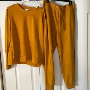 NWOT Lauren Conrad outfit Mustard color sweat shirt and sweatpants outfit